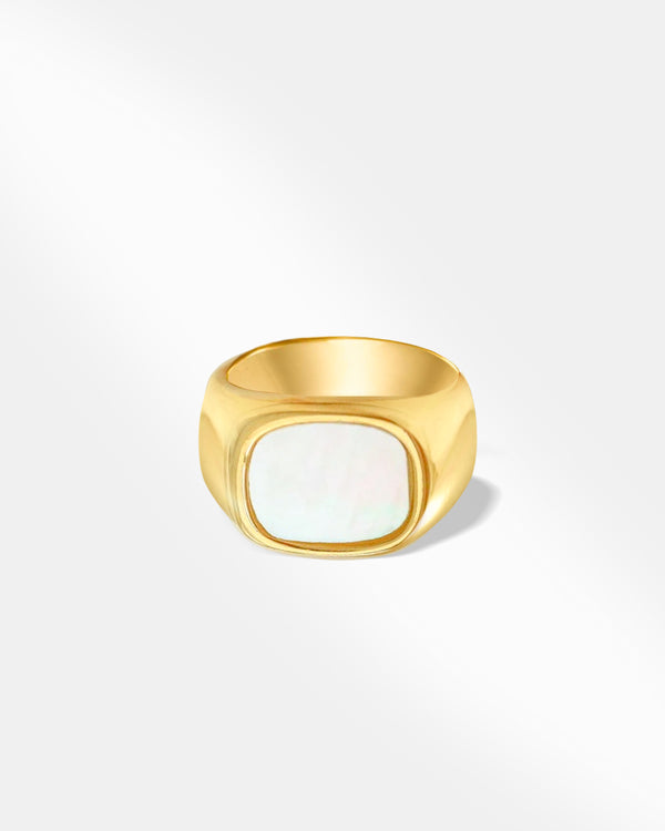 18K Gold White Shell Ring